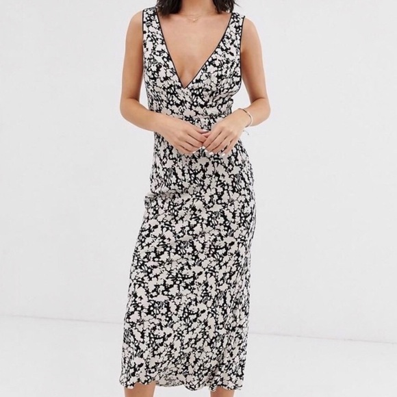 Free People Dresses & Skirts - Free People ohh la la floral midi dress